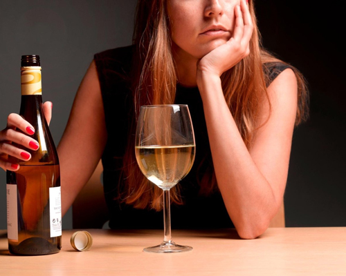 Анонимное лечение женского алкоголизма в Бородино